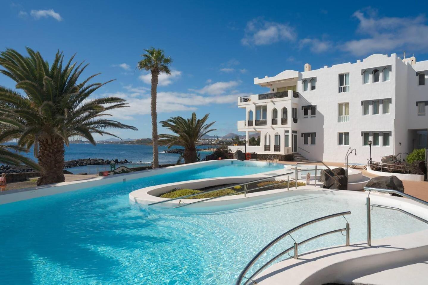 Magnifico Alojamiento Con Vistas Al Oceano Costa Teguise Ngoại thất bức ảnh